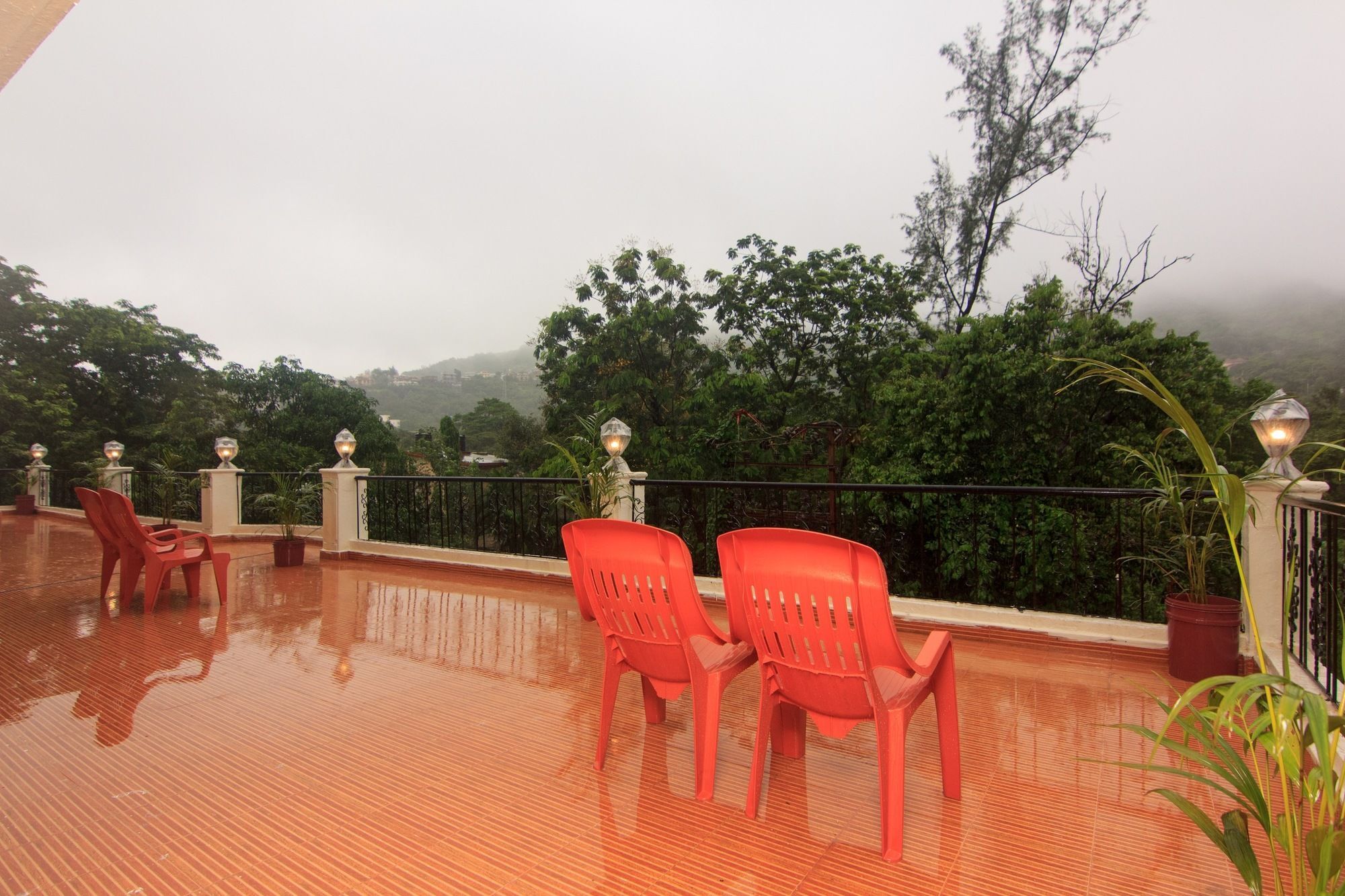 Oyo 9806 Hotel Arvi Lonavala Eksteriør billede